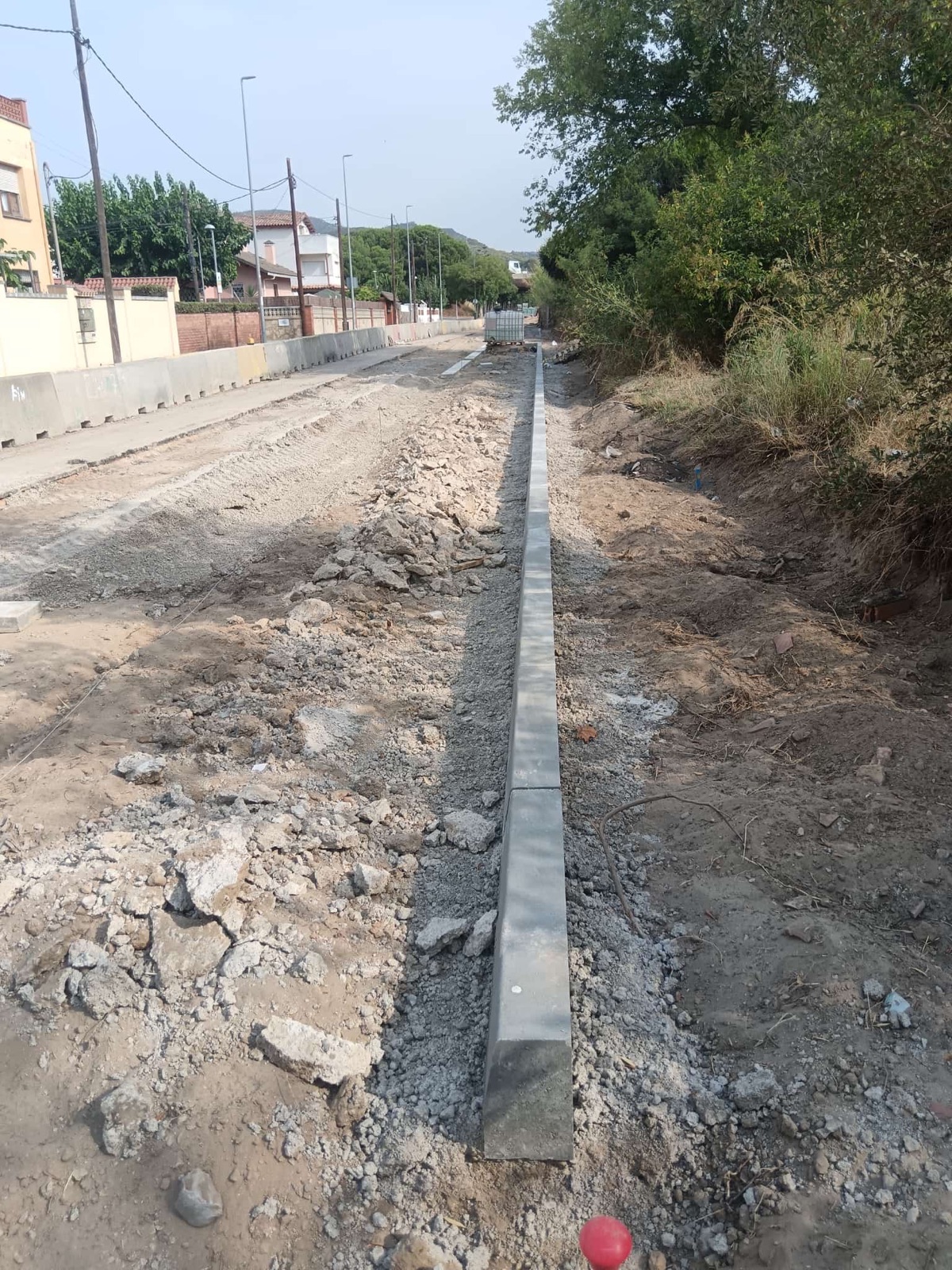 Bordillos y rigolas en obra de urbanización